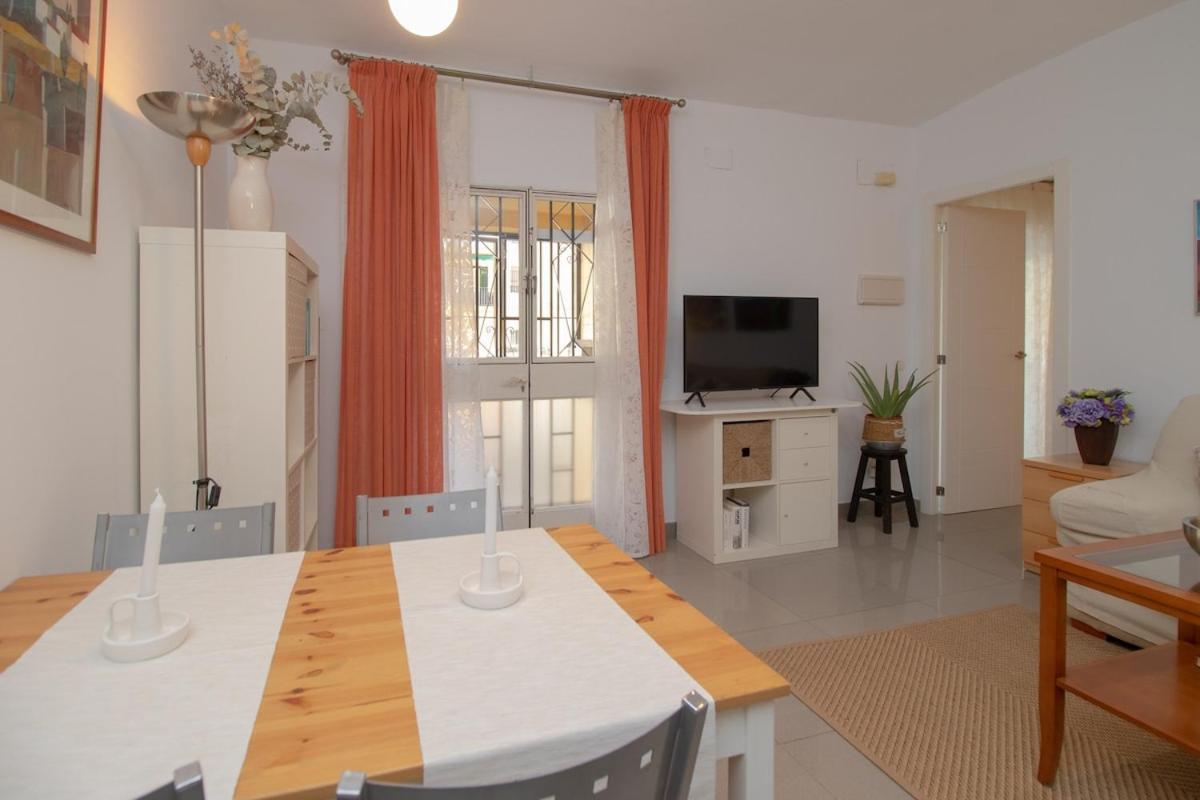 C52 - Seaside 2 Bedrooms By The Center Málaga Eksteriør bilde