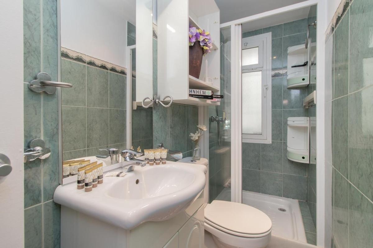 C52 - Seaside 2 Bedrooms By The Center Málaga Eksteriør bilde